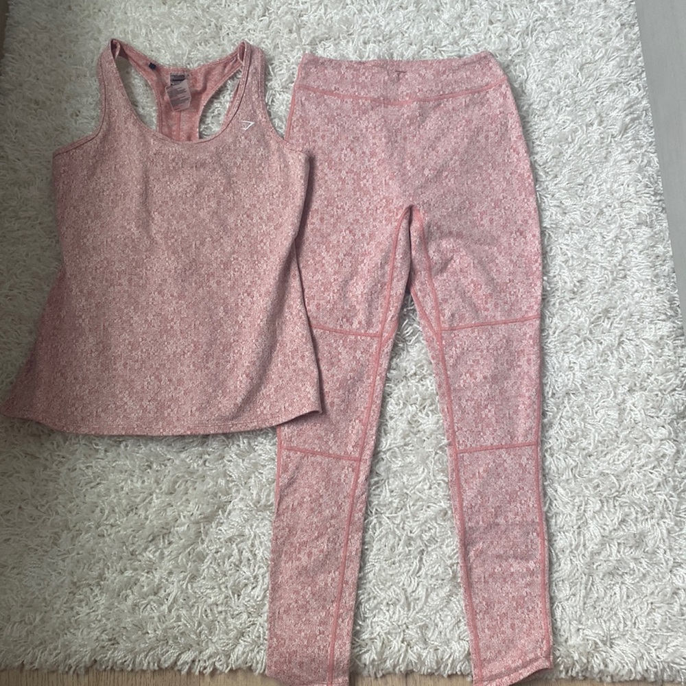 NWOT Gymshark Fleur Texture Vest and Leggings - Brick Red Medium